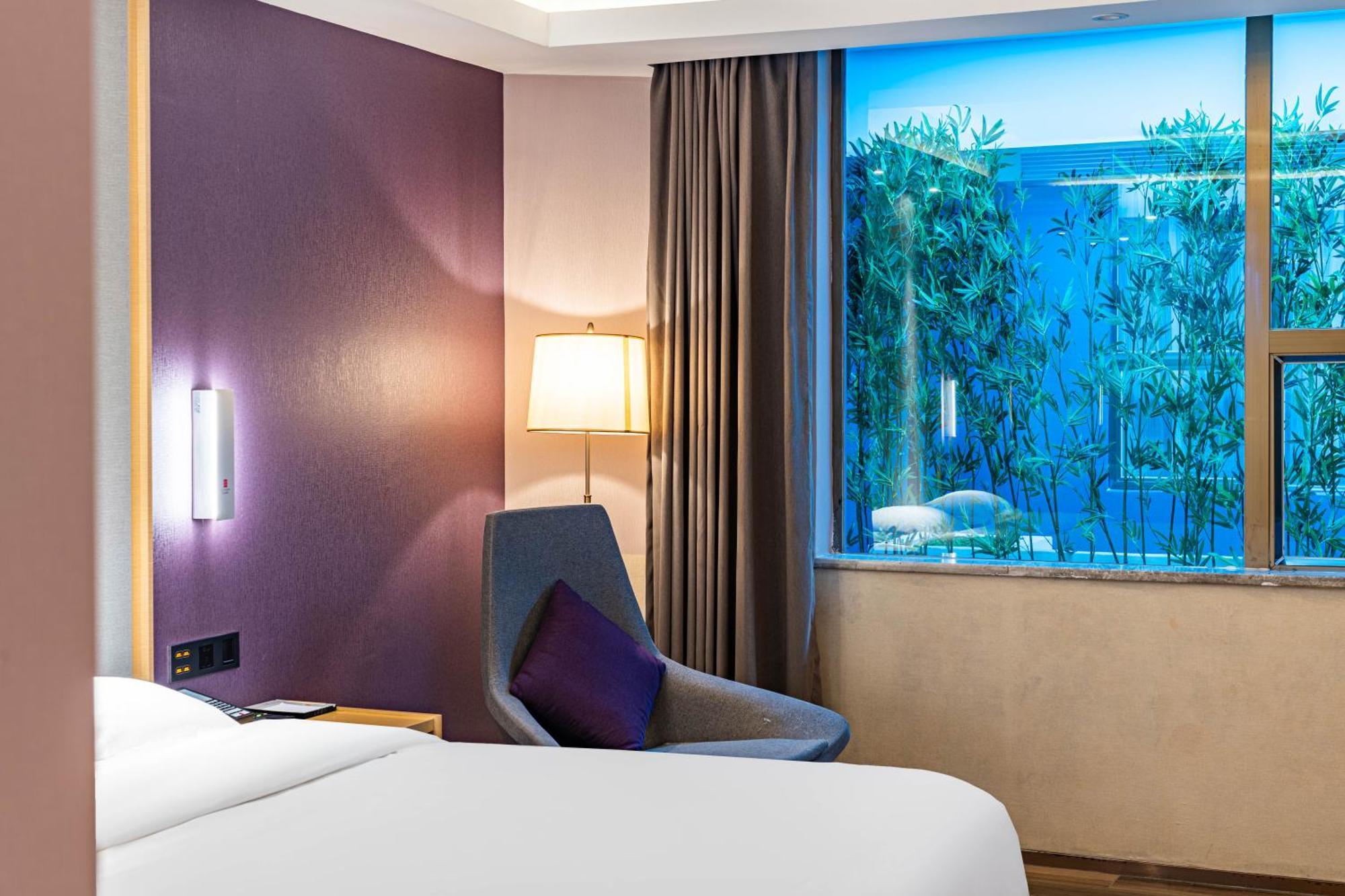 Echarm International Hotel Guangzhou Baiyun International Airport Huadu Plaza Branch - Free Deliver Service To Guangzhou Baiyun International Airport & Free Deliver Service To Canton Fair Complex During Canton Fair Period Exterior photo